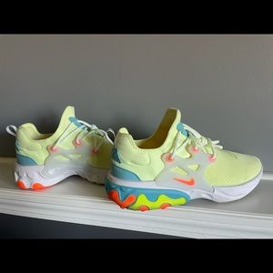 BARLEY WORN - Nike Mens Athletic Shoes - Size 13